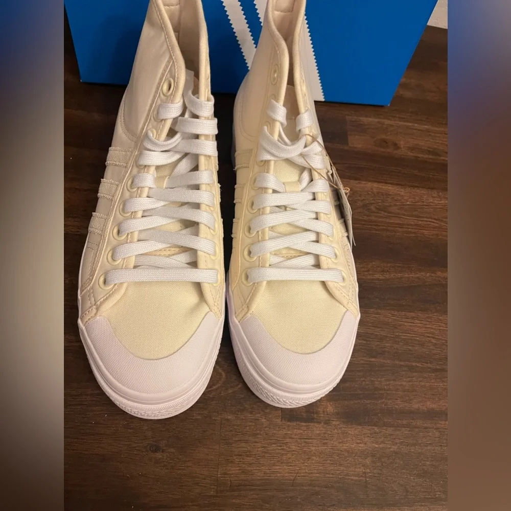 ADIDAS SHOES NIZZA PLATFORM SIZE 8.5 MID WONDER WHITE / WHITE‎ ATHLETIC SNEAKERS